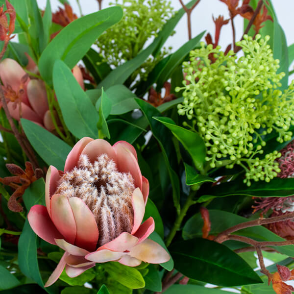 fake flowers