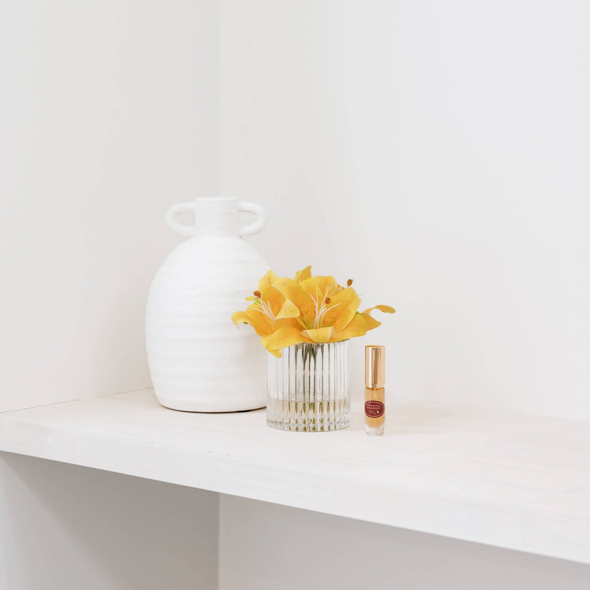 Fake yellow lily gift set